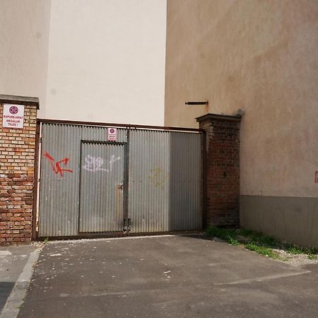 Belvarosi Exkluziv Minigarzon Debrecen Luaran gambar