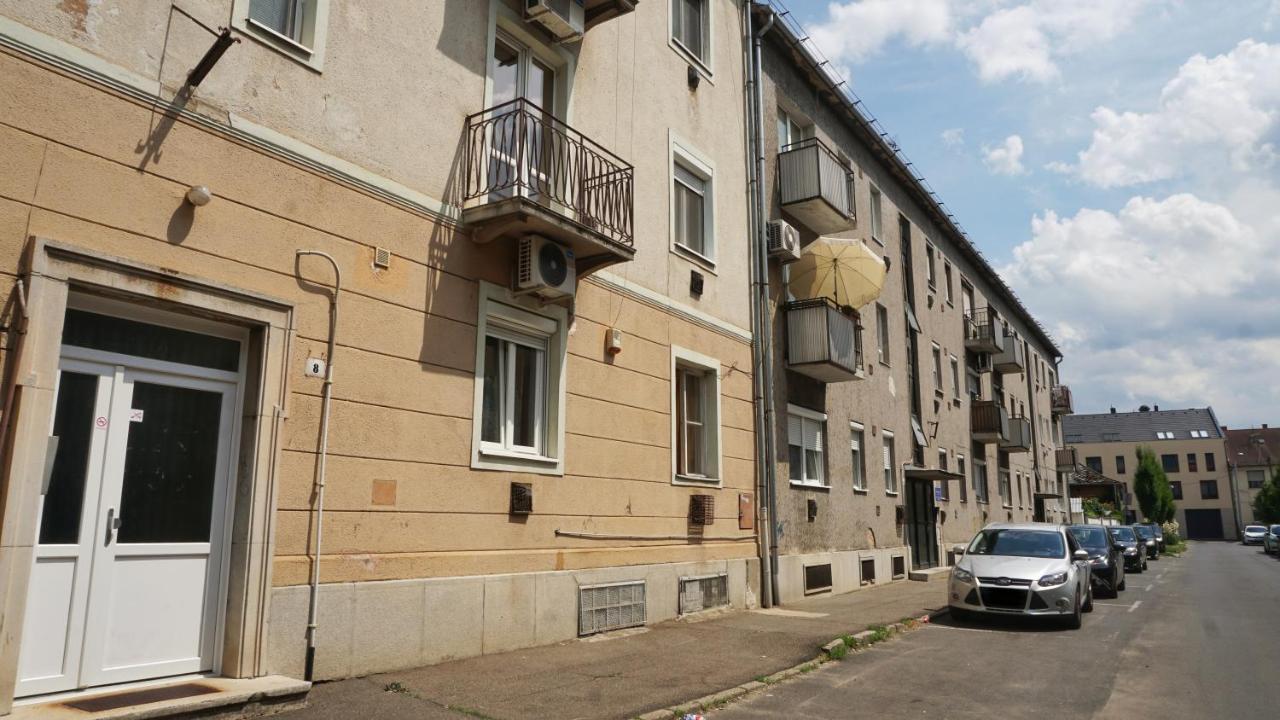 Belvarosi Exkluziv Minigarzon Debrecen Luaran gambar